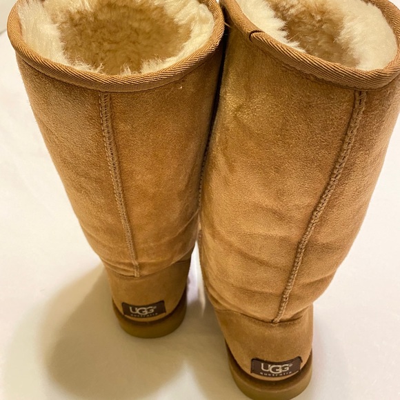 Classic II Genuine Shearling Lined Tall Boot - Picture 3 of 5